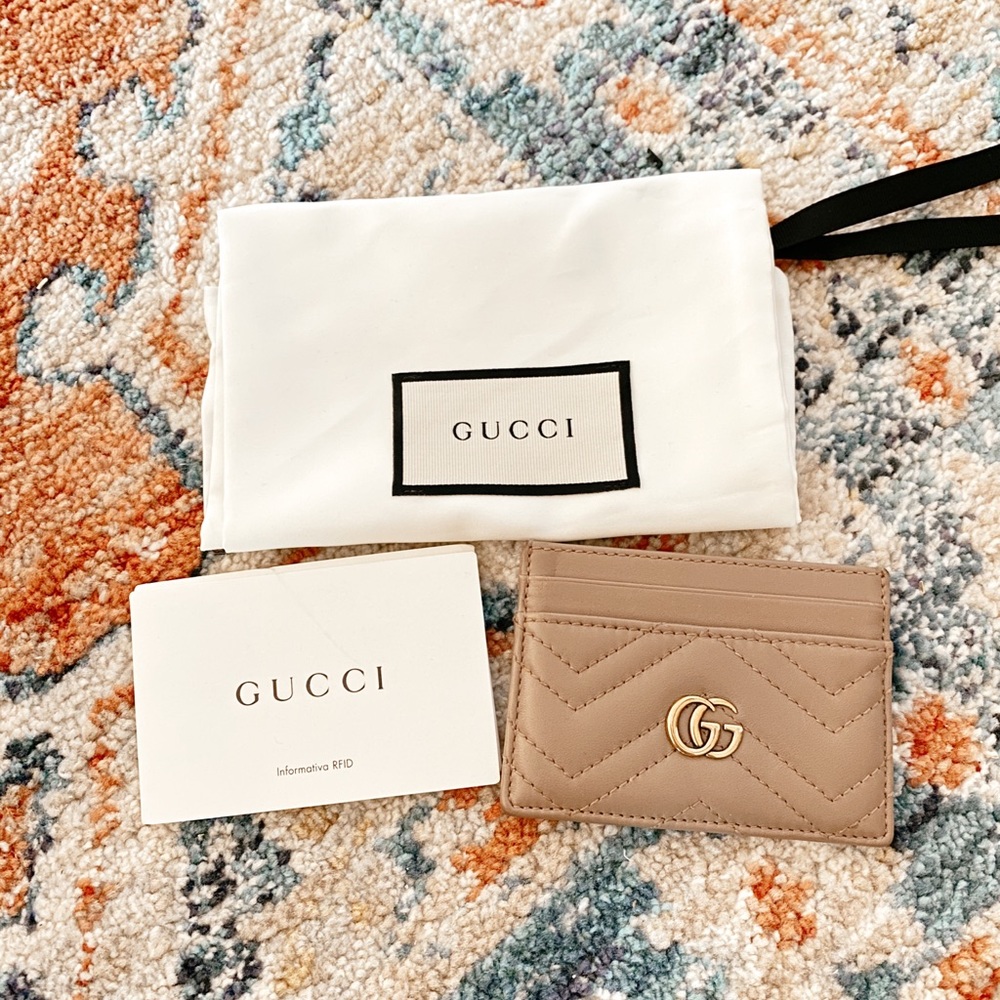 Gucci marmont nude beige GG card case